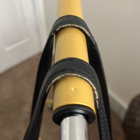 Large Michael Kors Tote. Great shape. Some wear on top of shoulder strap. - Picture 4 of 4